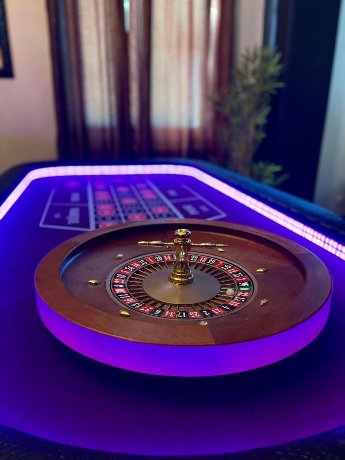 דירות מונס Capsule Casino - Jacuzzi - Billard - Netflix - Console & Jeux מראה חיצוני תמונה