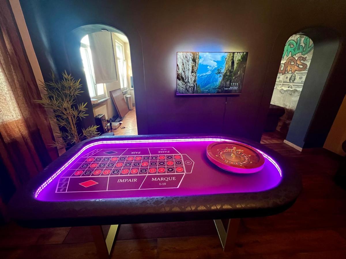 דירות מונס Capsule Casino - Jacuzzi - Billard - Netflix - Console & Jeux מראה חיצוני תמונה